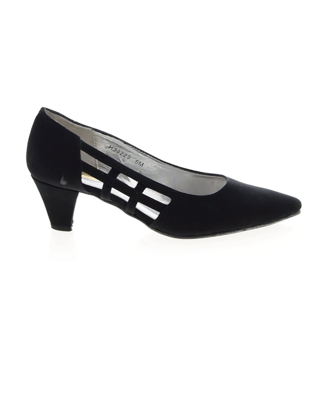 Ros Hommerson Classic Black Women’s Pump with Cutout Sides